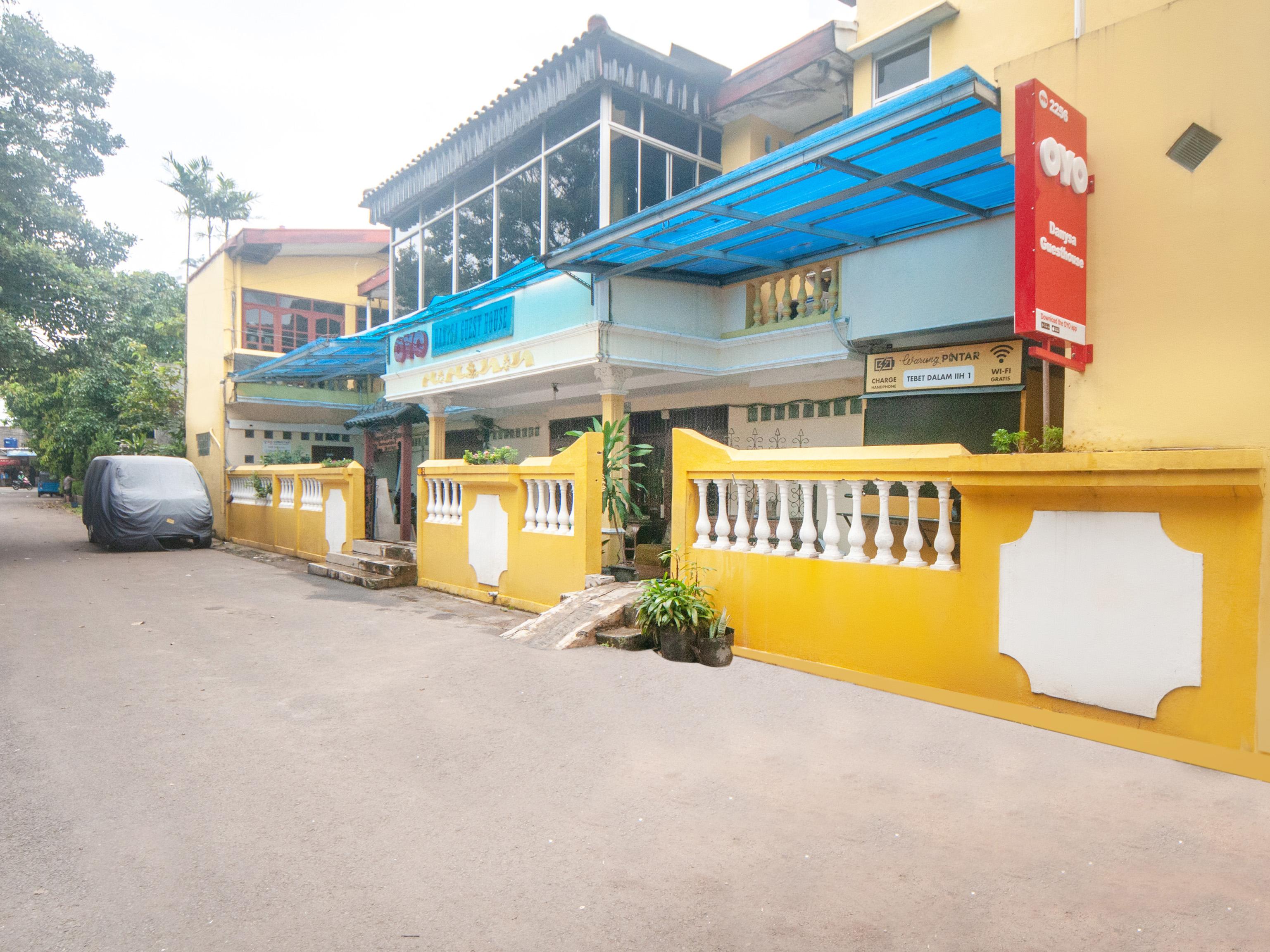 Oyo 2256 Danysa Guesthouse Jakarta Exteriör bild