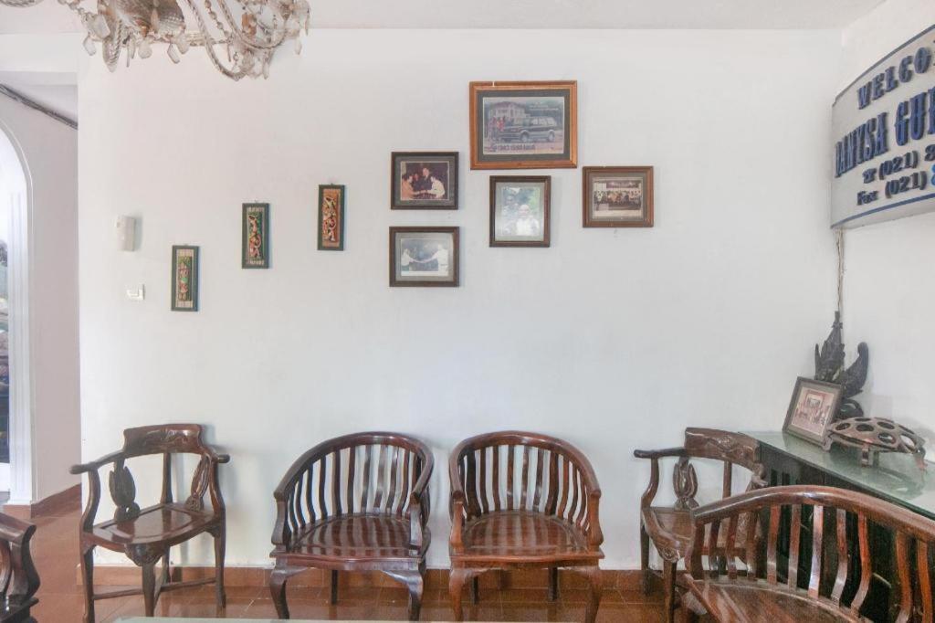 Oyo 2256 Danysa Guesthouse Jakarta Exteriör bild