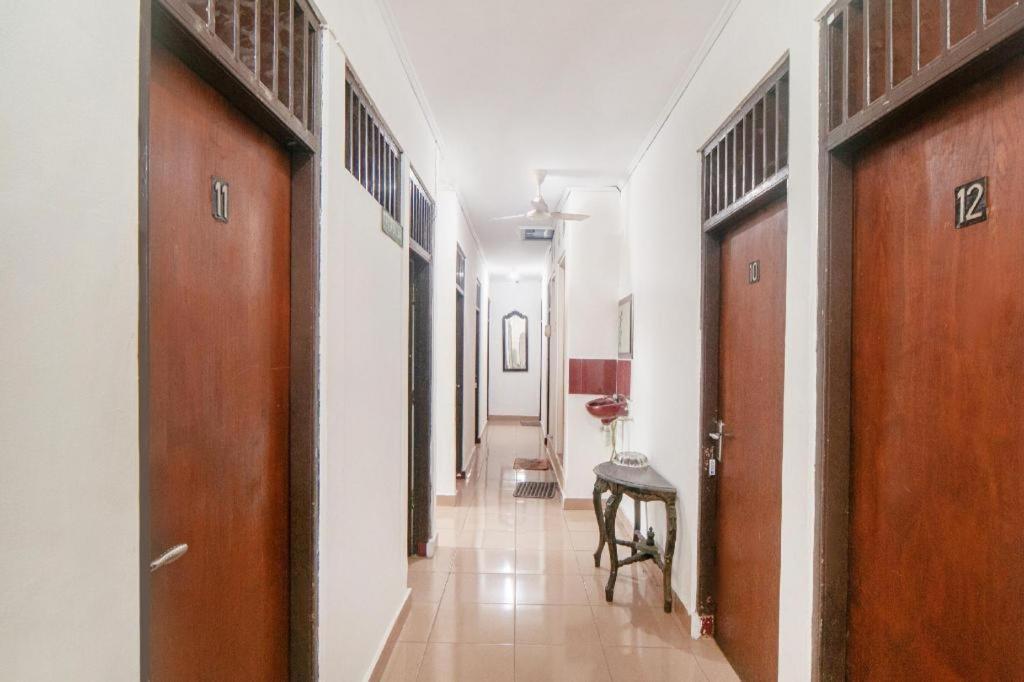 Oyo 2256 Danysa Guesthouse Jakarta Exteriör bild