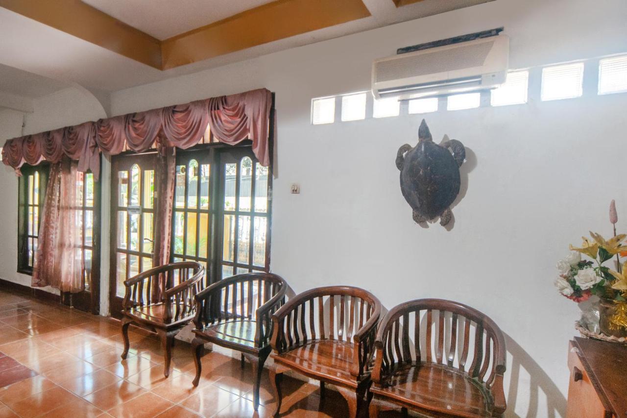 Oyo 2256 Danysa Guesthouse Jakarta Exteriör bild